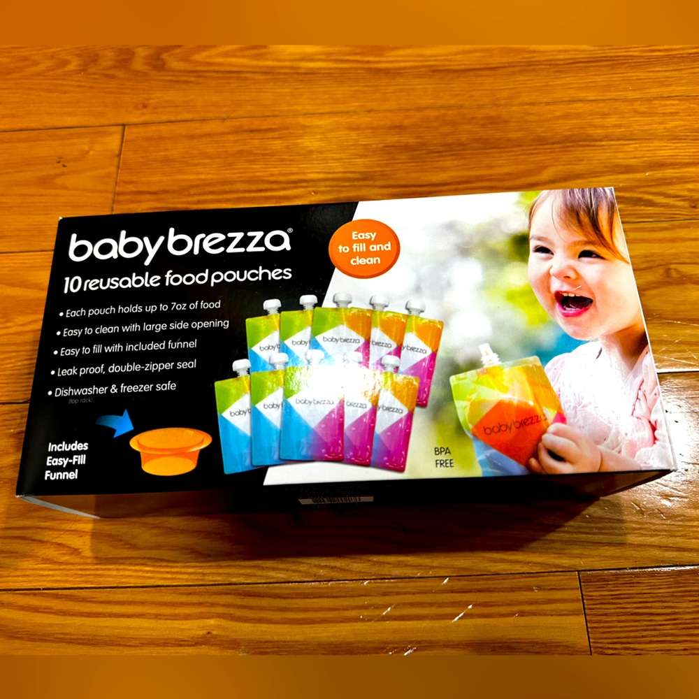 Baby Brezza Pack of 10 Reusable Food Pouches 7oz Each with Funnel NEW